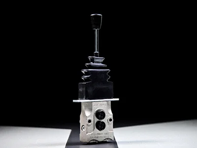 Joystick Valves, LT-1-2TH6 (Hydraulic Pilot Joysticks)